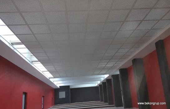  konferans salon yapımı     zemin yükseltme  yapımı  sahne çalışması alçıpan duvar uygulaması  akustik tavan çalışması