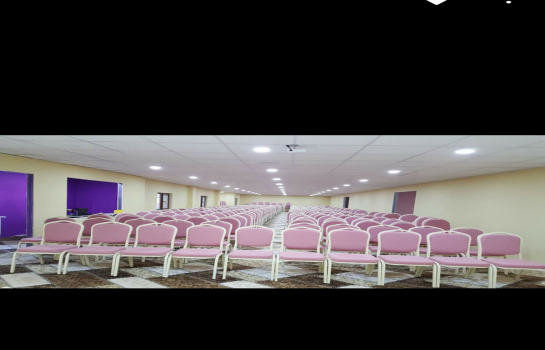 Toplantı salonu yapımı zemin yükseltme  yapımı konferans salon pıroje uygulaması konferan salon  koltuğu ses sistemi sahne ışıklamdırma